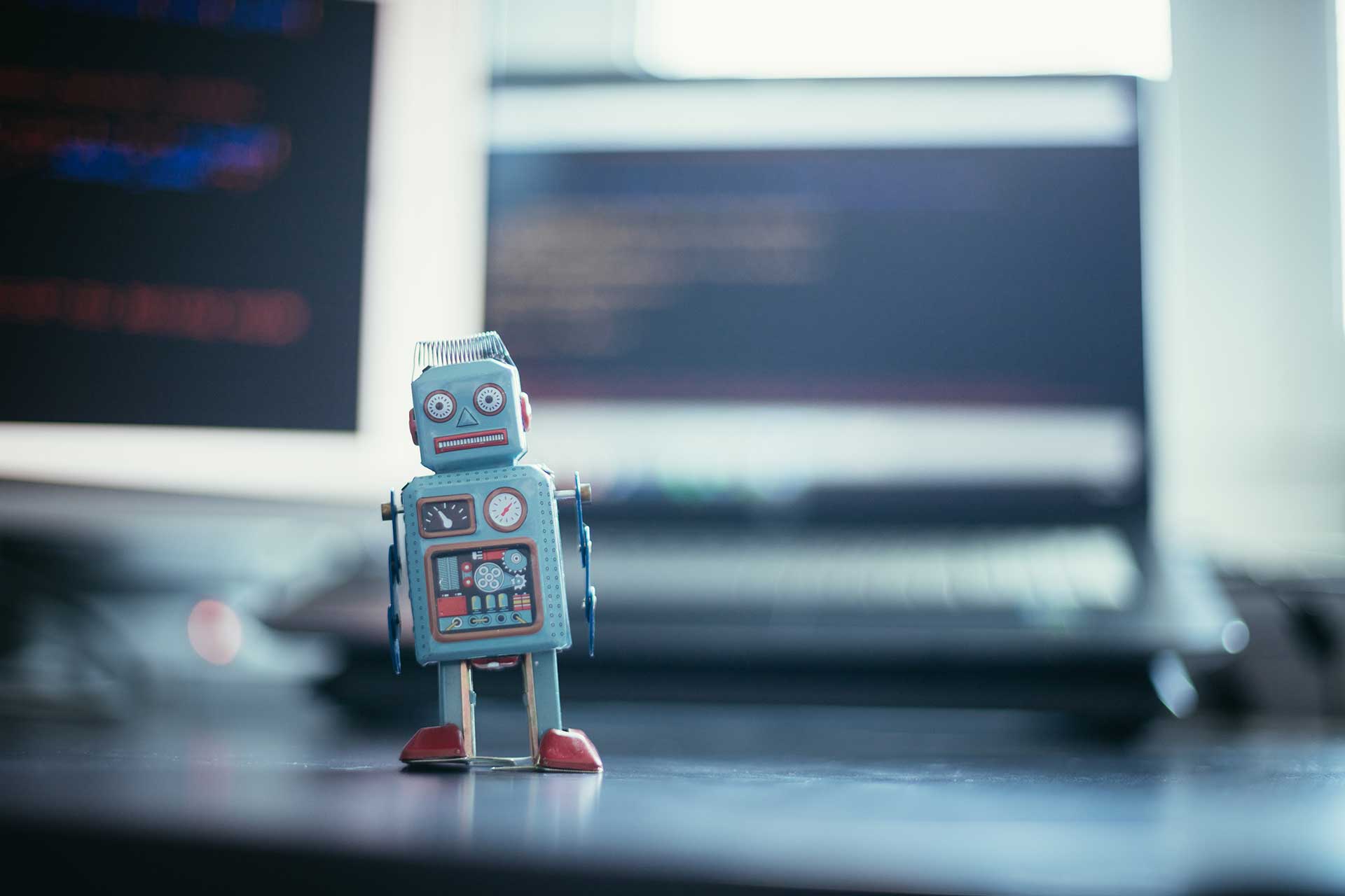 ND design robot pored kompjutera